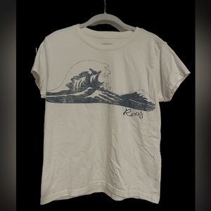 Roxy size small woman’s tshirt